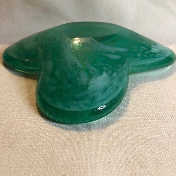 MCM Green Clover Shaped Hand Blown Art Glass Bowl - Picture 6 of 9